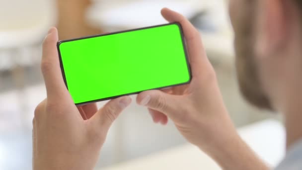 Tenir Smartphone avec écran vert, Fermer — Video