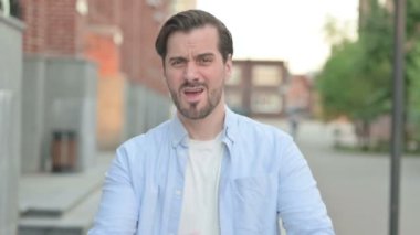 Kol Hareketlerinden İşaret Göstermeyen Adam