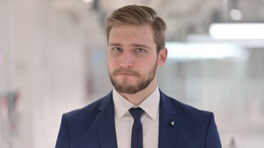 Başı Sarsılan Genç İş Adamından Bir İşaret Yok 