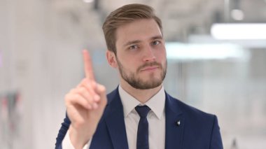 Parmak Hareketi 'nden Genç İşadamı' nın İşareti Yok
