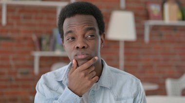 Düşünceli Afrikalı Düşünen Adamın Portresi