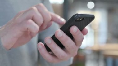 Smartphone 'da İnterneti Tarayan Adam' ın Kapanışı 