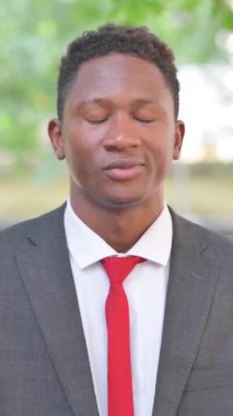 Alkışlayan Afrikalı İş Adamı 'nın Portresi