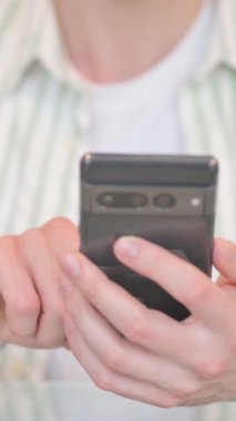 Telefondaki El Tarama İnternetini kapat, dikey video