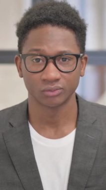 Dikey, Kaybı Üzen Afrikalı Amerikalı Adamın Portresi