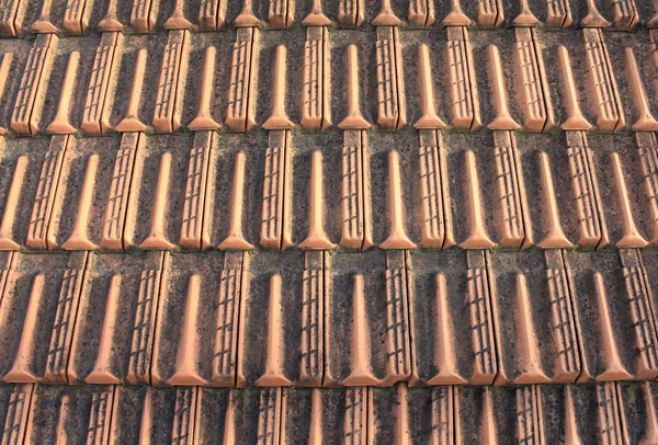 Close-up of roof tiles. Roof tiling. — Stock Photo, Image