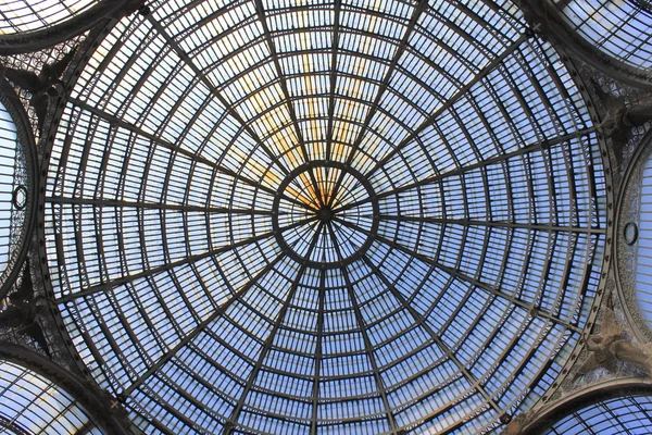 Naples, Itálie - 30 červen 2016: Galleria Umberto v Naples, Itálie. — Stock fotografie