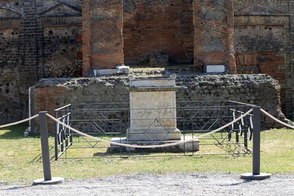 Ruiny Pompejí. Starověké římské město v Itálii zemřelo od Vesuvu. — Stock fotografie