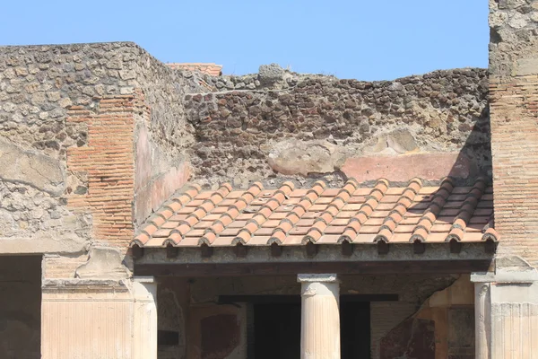 Fragmente der Ruinen von Pompeji. antike römische Stadt in Italien starb bei Ausbruch des Vesuvs. — Stockfoto