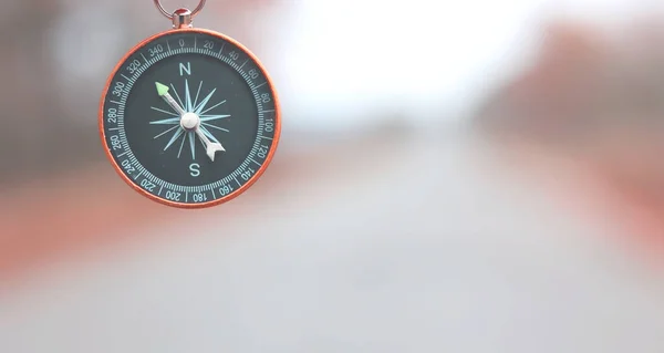 Klassisk Navigering Kompass Naturlig Bakgrund Som Symbol För Turism Med — Stockfoto