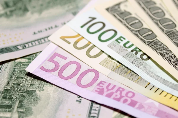 Contesto delle banconote in euro e in dollari. Concentrazione superficiale . — Foto Stock