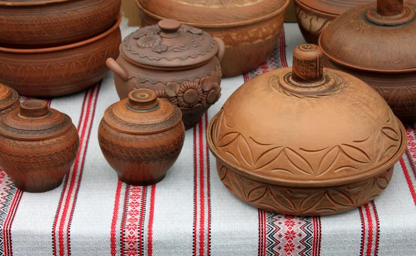 Ecological clay pottery ceramics sold in market — Stock Photo, Image