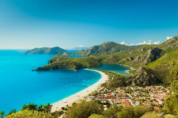 Oludeniz laguny w morze widok na plażę — Zdjęcie stockowe