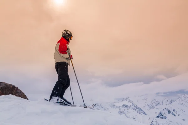 Skieur, sport d'hiver extrême — Photo