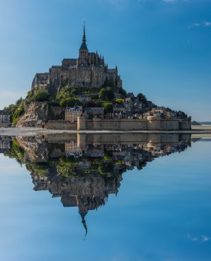 Mont Saint Michel gelgit Adası