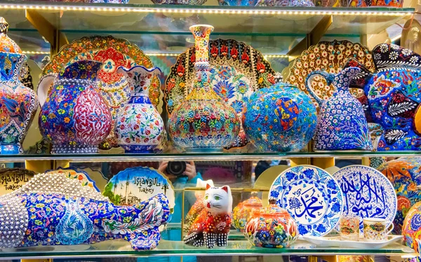 Multicolored authentic lamps Grand Bazaar in Istanbul — Stock Photo, Image