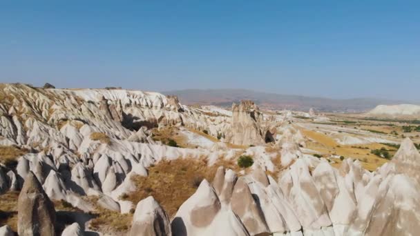 Каппадокийский беспилотник с видом на долину любви Гореме, Турция — стоковое видео