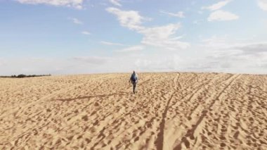 Çorak Topraktaki Kadın. Ormanların tahrip edilmesi, iklim değişikliği küresel ısınma