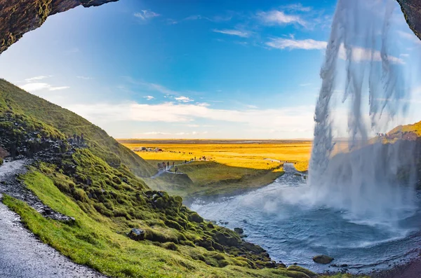 Panorama della cascata di Seljalandfoss, Islanda punto di riferimento, bel tempo — Foto Stock