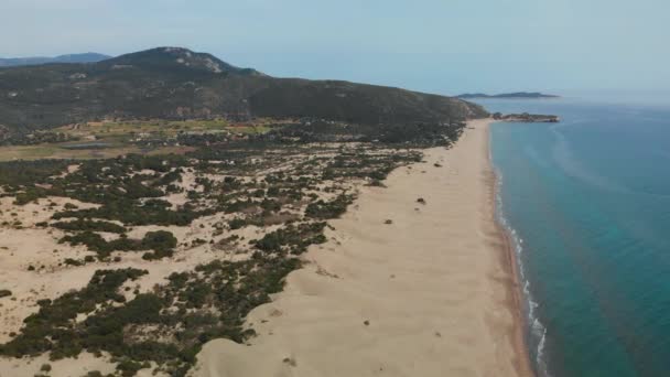 Türkiye 'de antik Lycian kenti Patara yakınlarındaki Patara Plajı' nın insansız hava aracı görüntüsü — Stok video