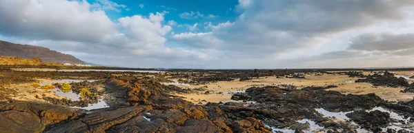 Incredible low tide coastside of Lanzarote. ACanary Islands. Spain — Stock Photo, Image