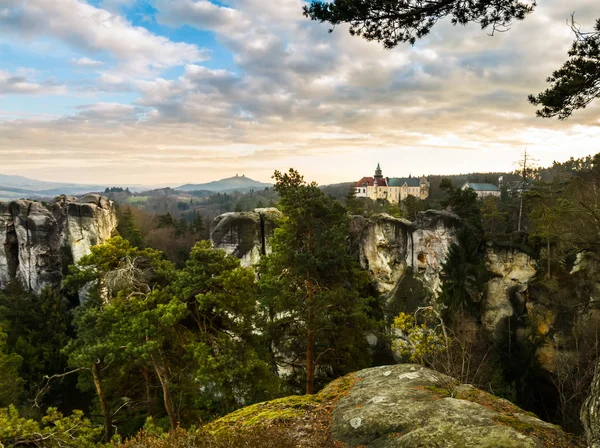 Formações de arenito em Bohemian Paradise, hdr — Fotografia de Stock