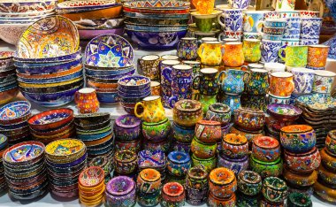 Piyasada klasik Türk seramikleri