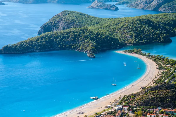 Oludeniz laguny w morze widok na plażę — Zdjęcie stockowe