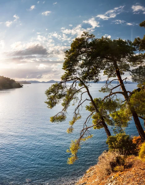 Pláž u Středozemního moře. Fethiye, Turecko — Stock fotografie