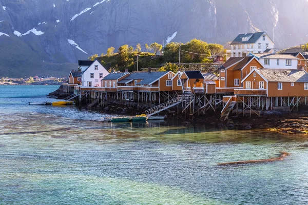 Festői Reine village, Lofoten-szigetek, Norvégia — Stock Fotó