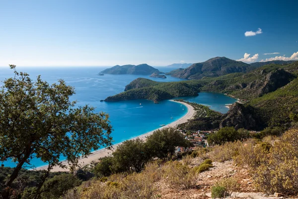 Oludeniz laguny w morze widok na plażę — Zdjęcie stockowe