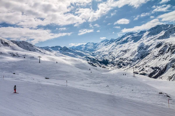 skier, extreme winter sport