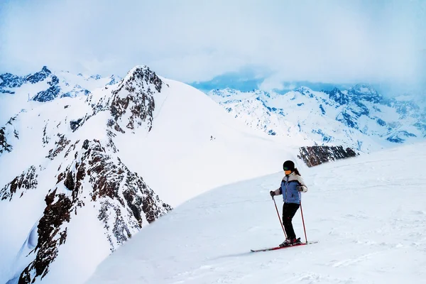Skidåkare, extrema vintersport — Stockfoto