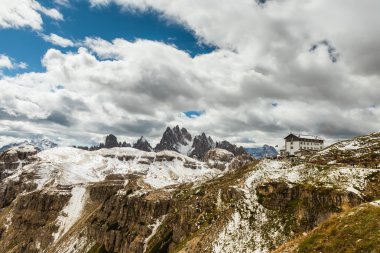 Tre Cime, Dolomites, Europe yakınındaki Hute