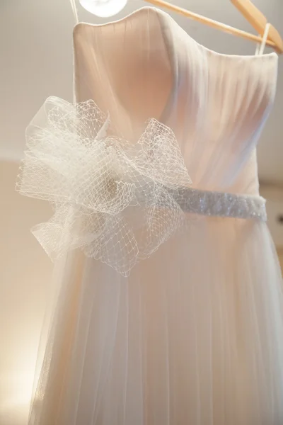 Lush bow on a wedding dress close-up — Stock Photo, Image