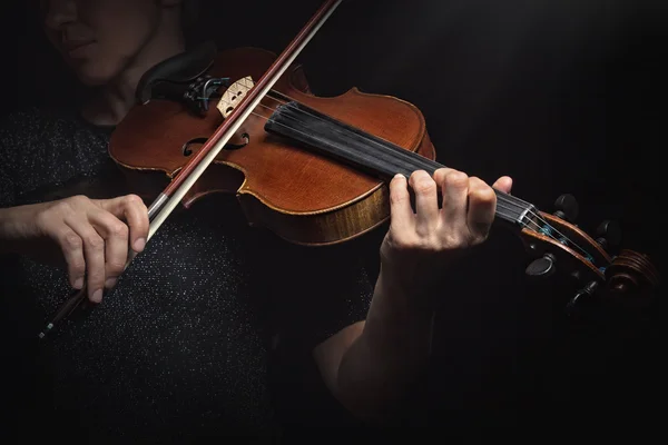 Músico tocando violino — Fotografia de Stock