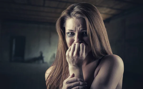 Ragazza in lacrime — Foto Stock