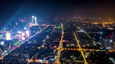 Akıllı Bağlı Şehir silueti. Gelecekçi ağ konsepti, şehir teknolojisi.