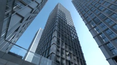 Modern ofis gökdelen binaları