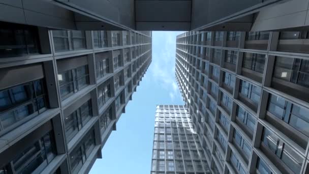 Modern Irodai Toronyházak Felhőkarcoló Épületek — Stock videók