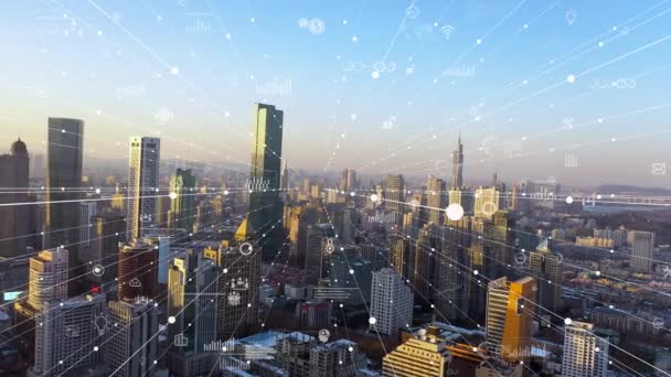 スマート接続都市スカイライン 未来的なネットワークの概念 都市技術 — ストック動画