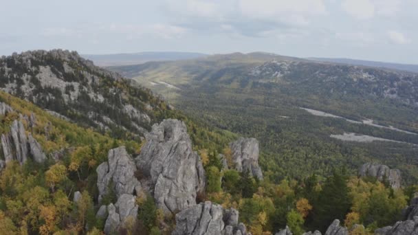 Ουράλια βουνά τοπίο — Αρχείο Βίντεο