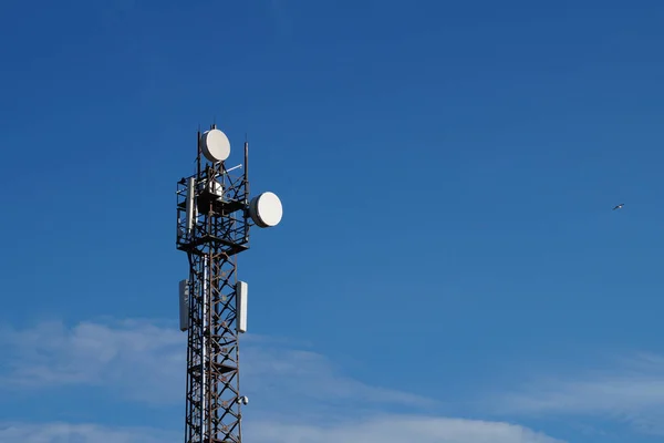 Cellular Tower Blue Sky Background Close — Stock Photo, Image