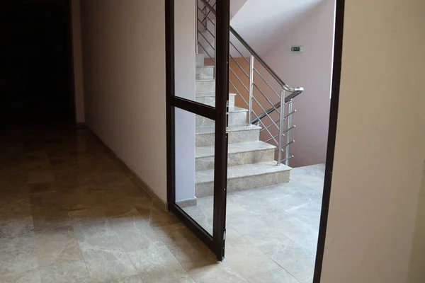 Gemeinsame Treppe Einem Wohnhaus — Stockfoto