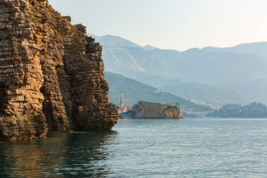 Old Town, Cliffs, Mountains ve Adriyatik Denizi ile sabah manzarası.