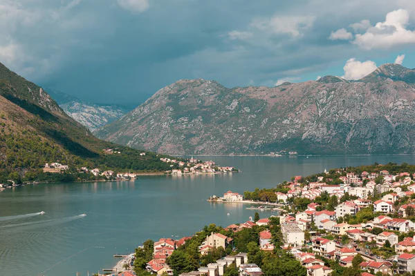 Vista Dramática Monte Cidade Kotor Baía Boka Kotorska Antes Tempestade Imagem De Stock