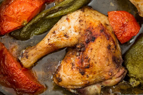 Pollo arrosto stile mediterraneo — Foto Stock