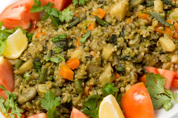 Freekeh vegetable pilaf closeup — Stock Photo, Image