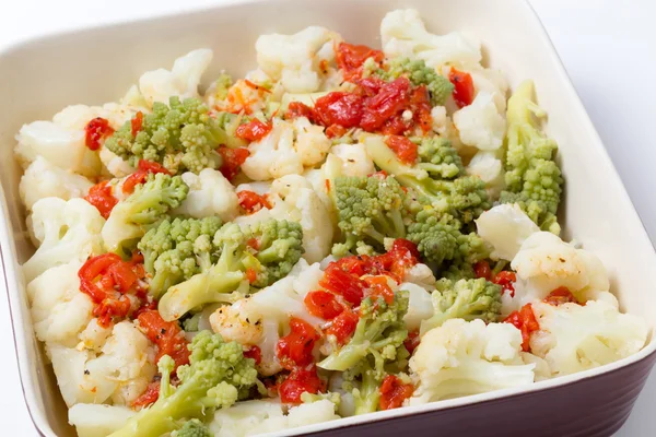 Colourful cauliflower salad bowl angled — Stock Photo, Image