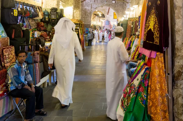 Lojas em Doha souq arcade — Fotografia de Stock